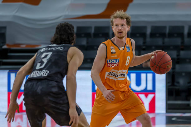 健博的表现 健博的表现