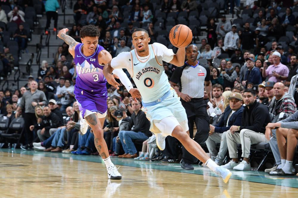 再次折射出 再次折射出