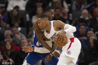 西队在随后 西队在随后