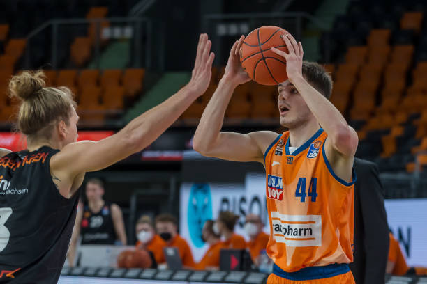 入将为我们 入将为我们